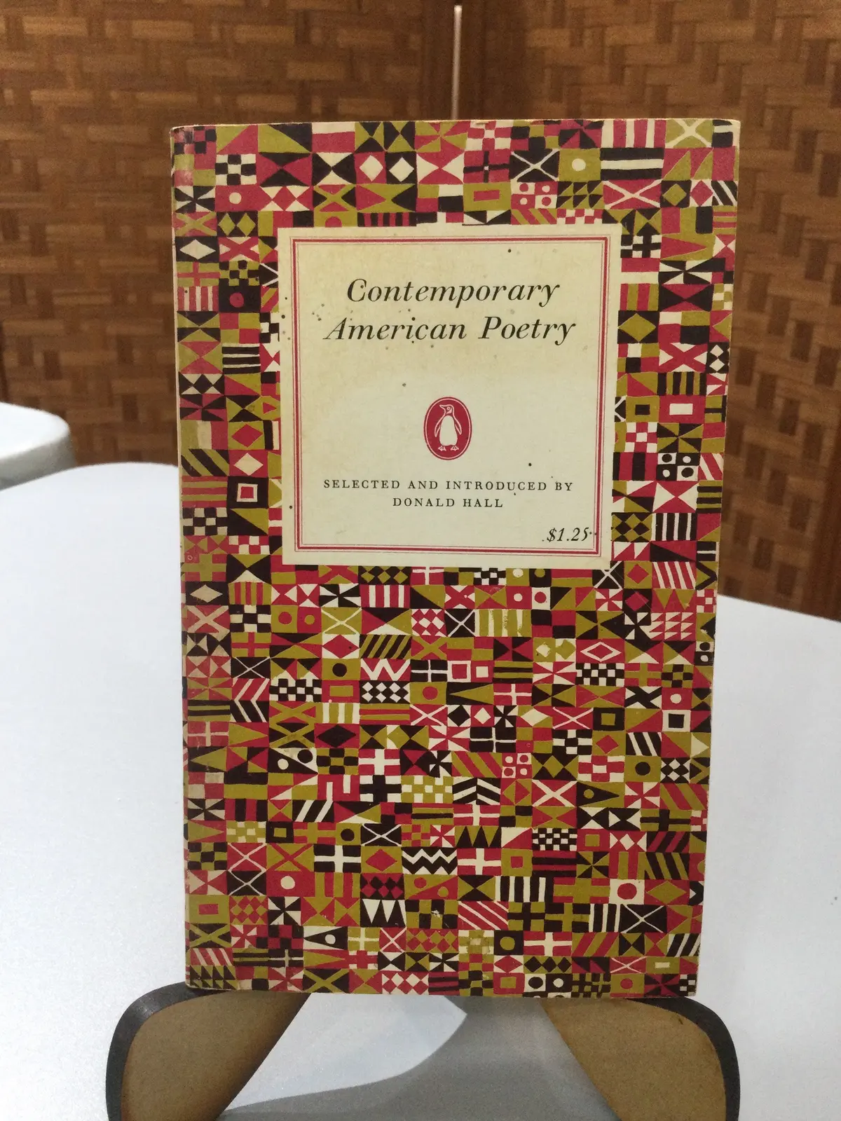 Ed. Hall, Donald: Contemporary American Poetry [Used Paperback] 1
