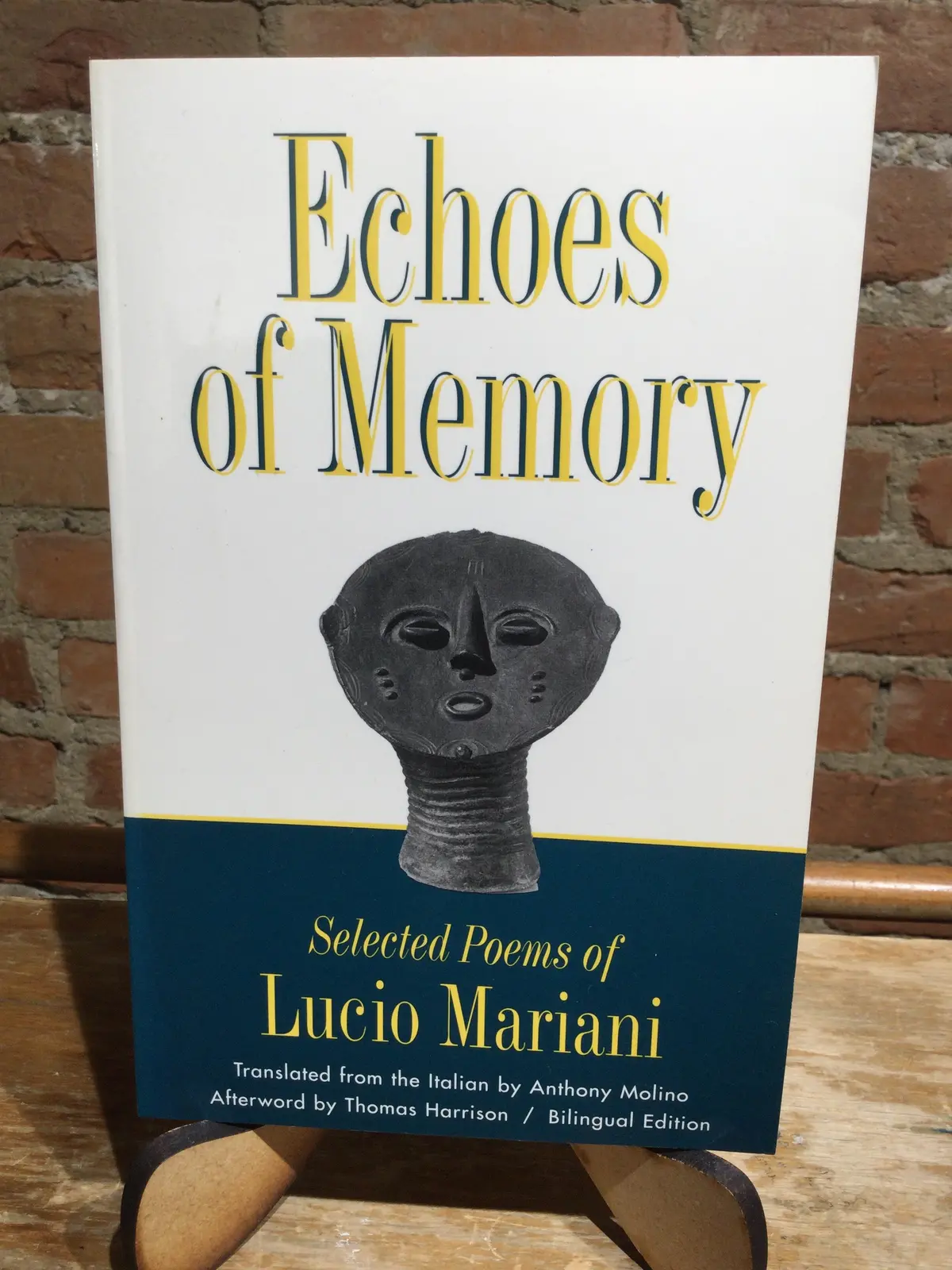 Mariani, Lucio: Echoes Of Memory: Selected Poems Of Lucio Mariani, Trans. Molino, Anthony [Used Paperback] 1