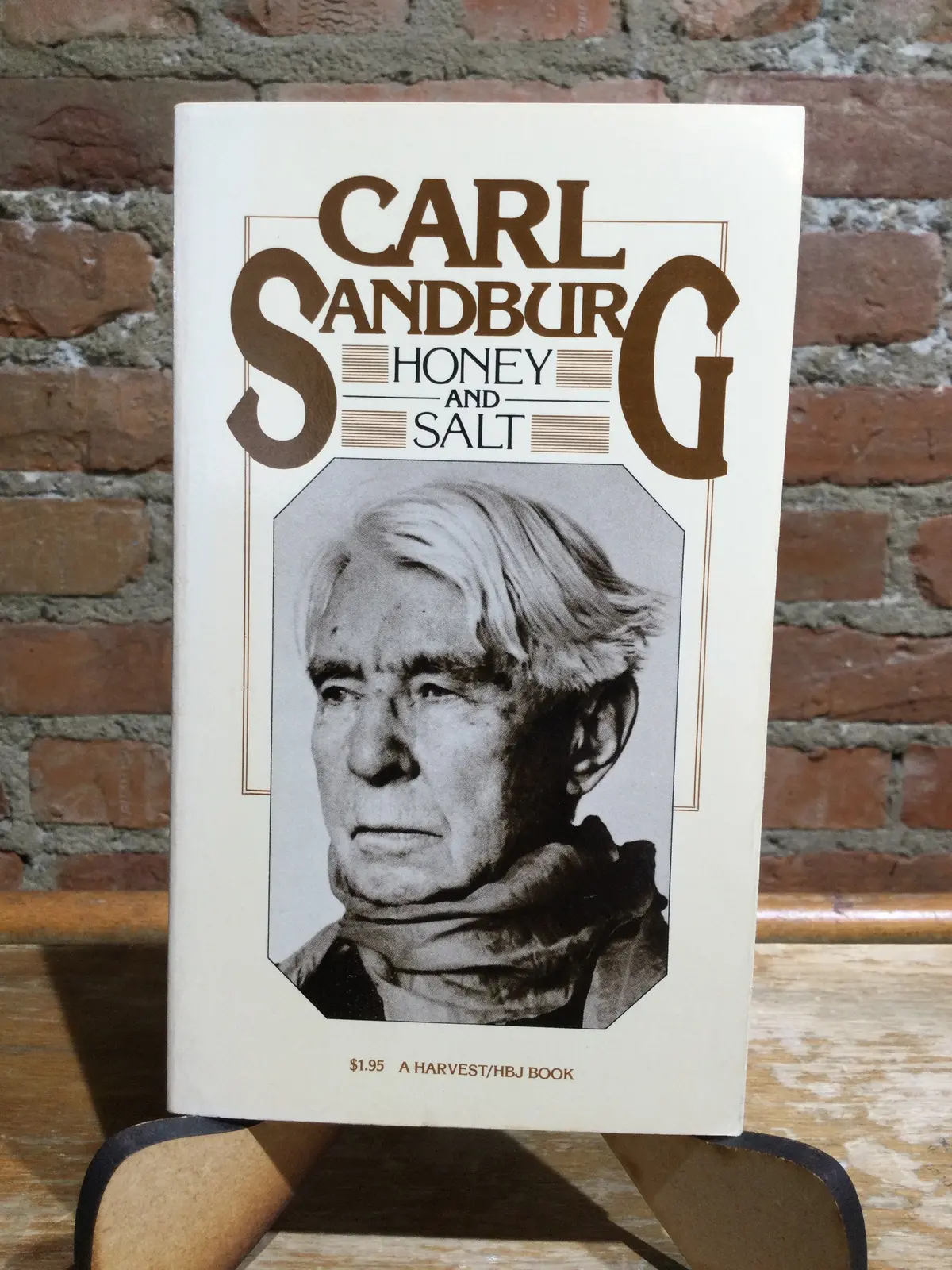Sandburg, Carl: Honey And Salt [Used Paperback] 1