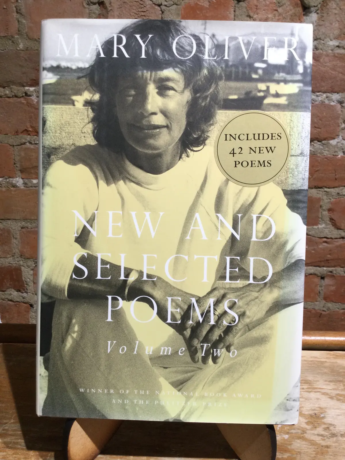 Oliver, Mary: New And Selected Poems Volume Two [Used Hardcover] 1