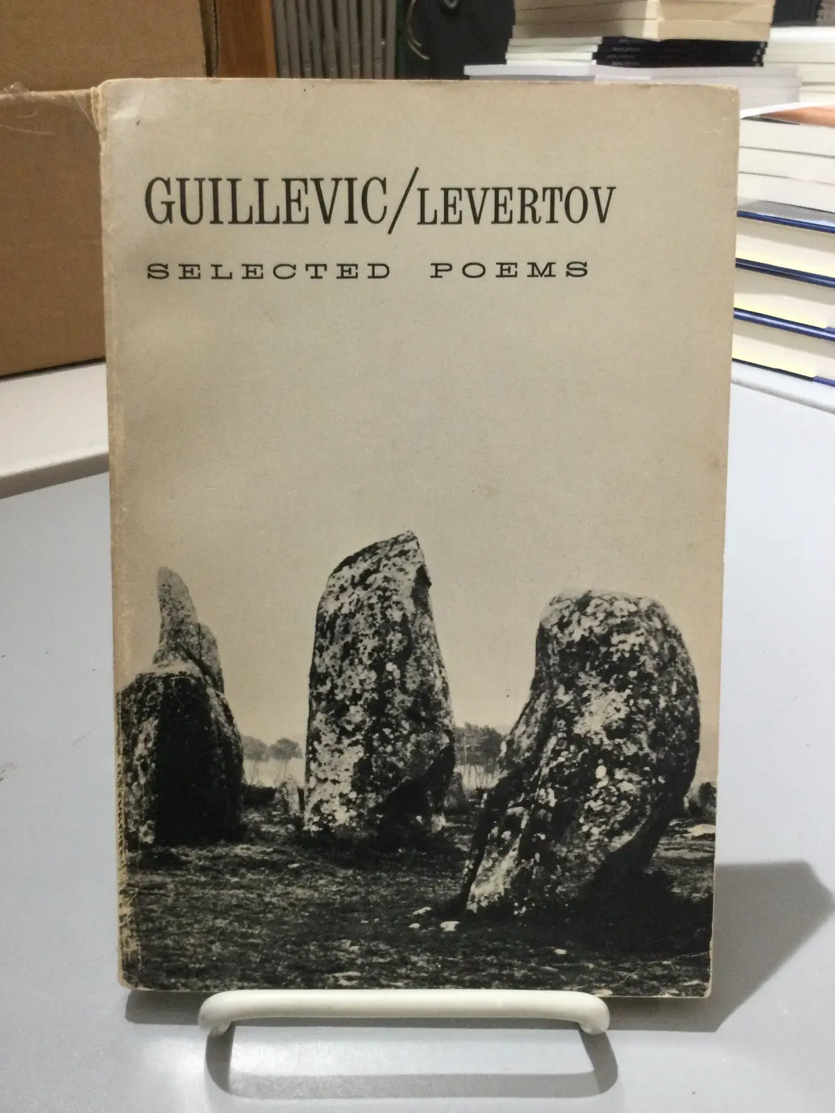 Guillevic: Selected Poems [Used Paperback] 1