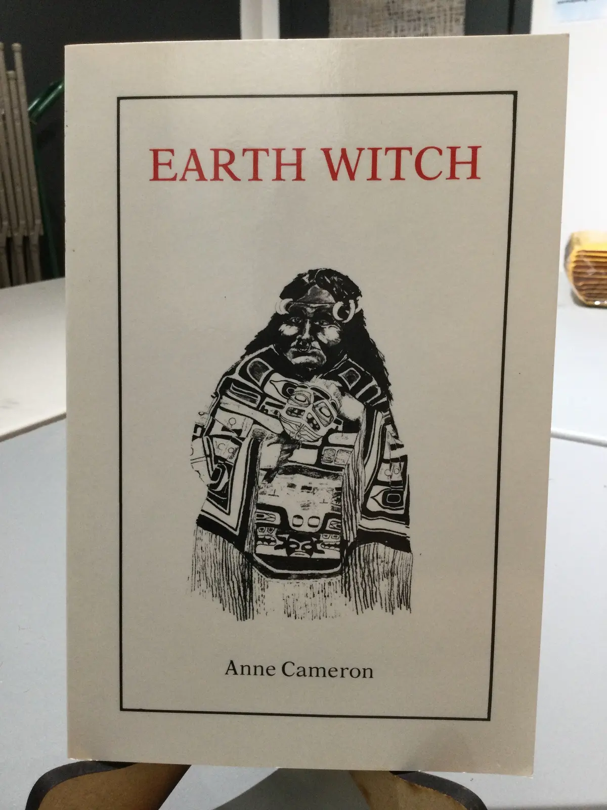 [Rare] Cameron, Anne: Earth Witch [Used Paperback] 1
