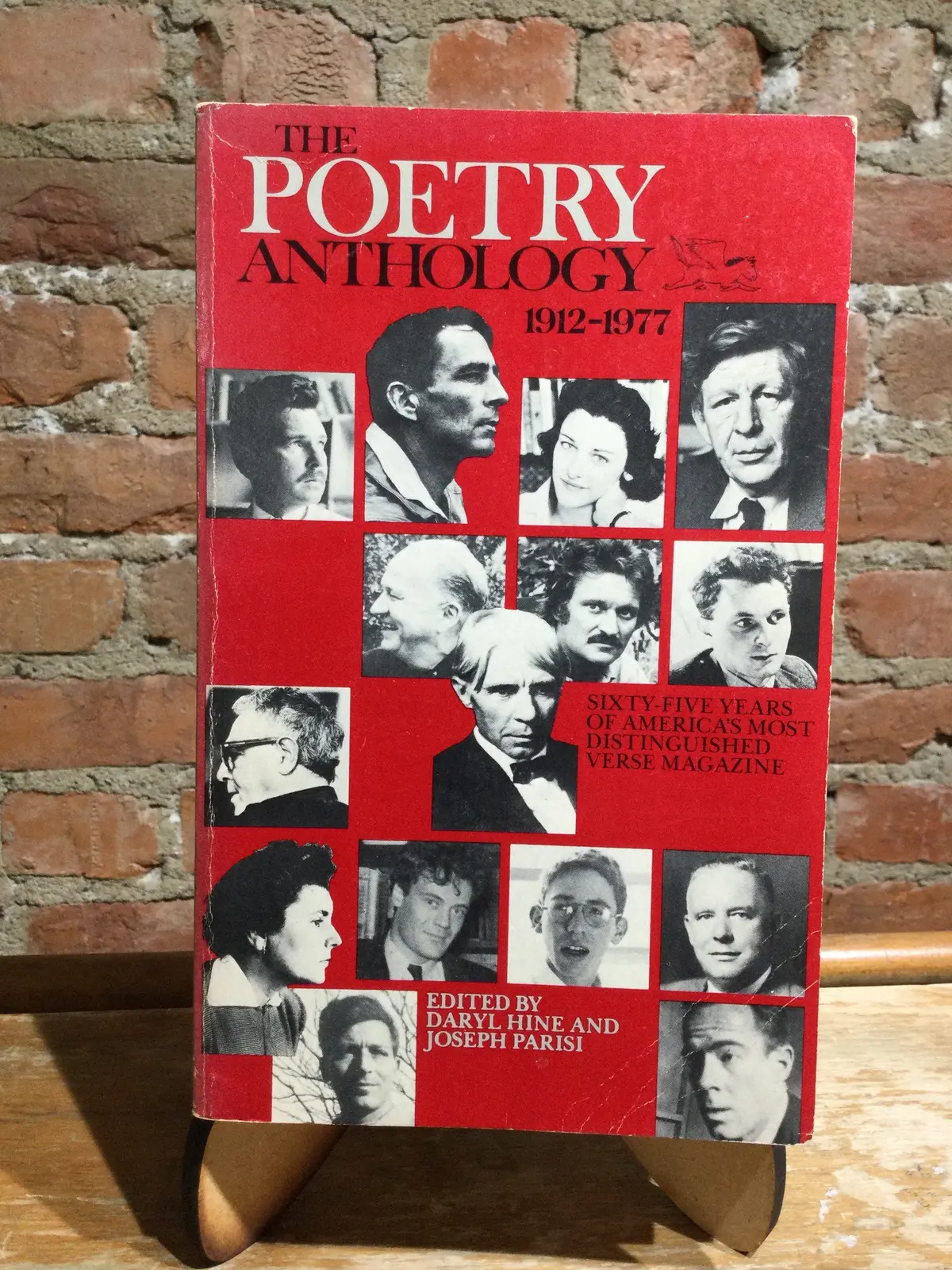 Ed: Hine, Daryl; Parisi, Joseph: The Poetry Anthology 1912-1977 [Used Paperback] 1