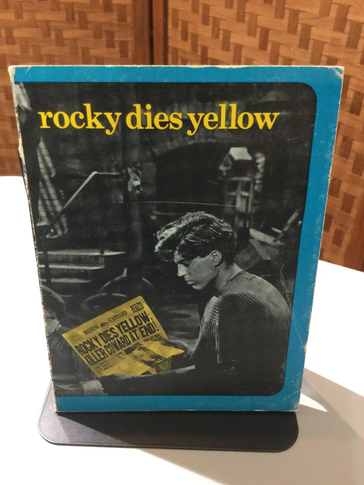 [Rare] Lally, Michael: Rocky Dies Yellow [Used Paperback] 1