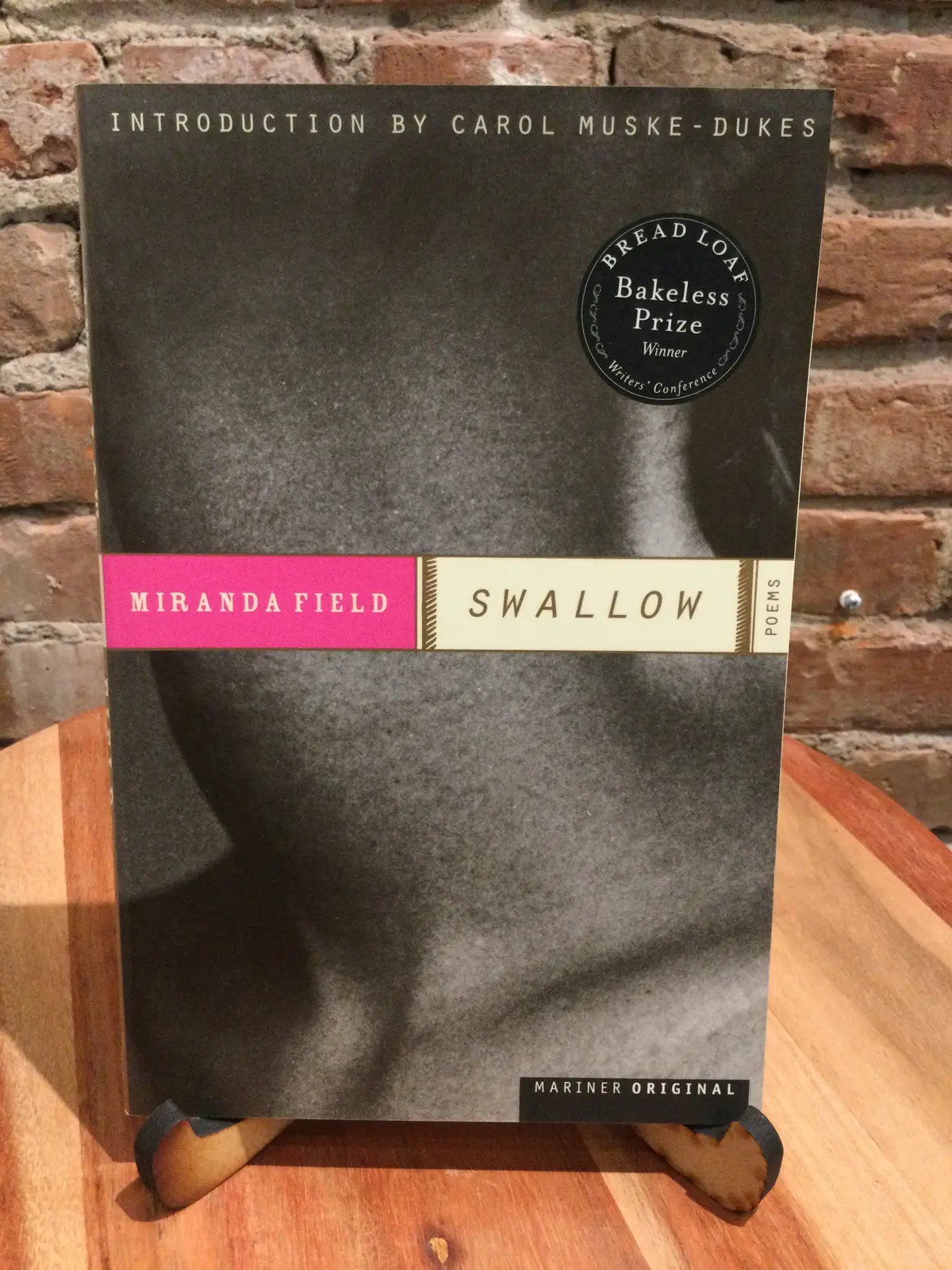 Field, Miranda: Swallow [Used Paperback] 1
