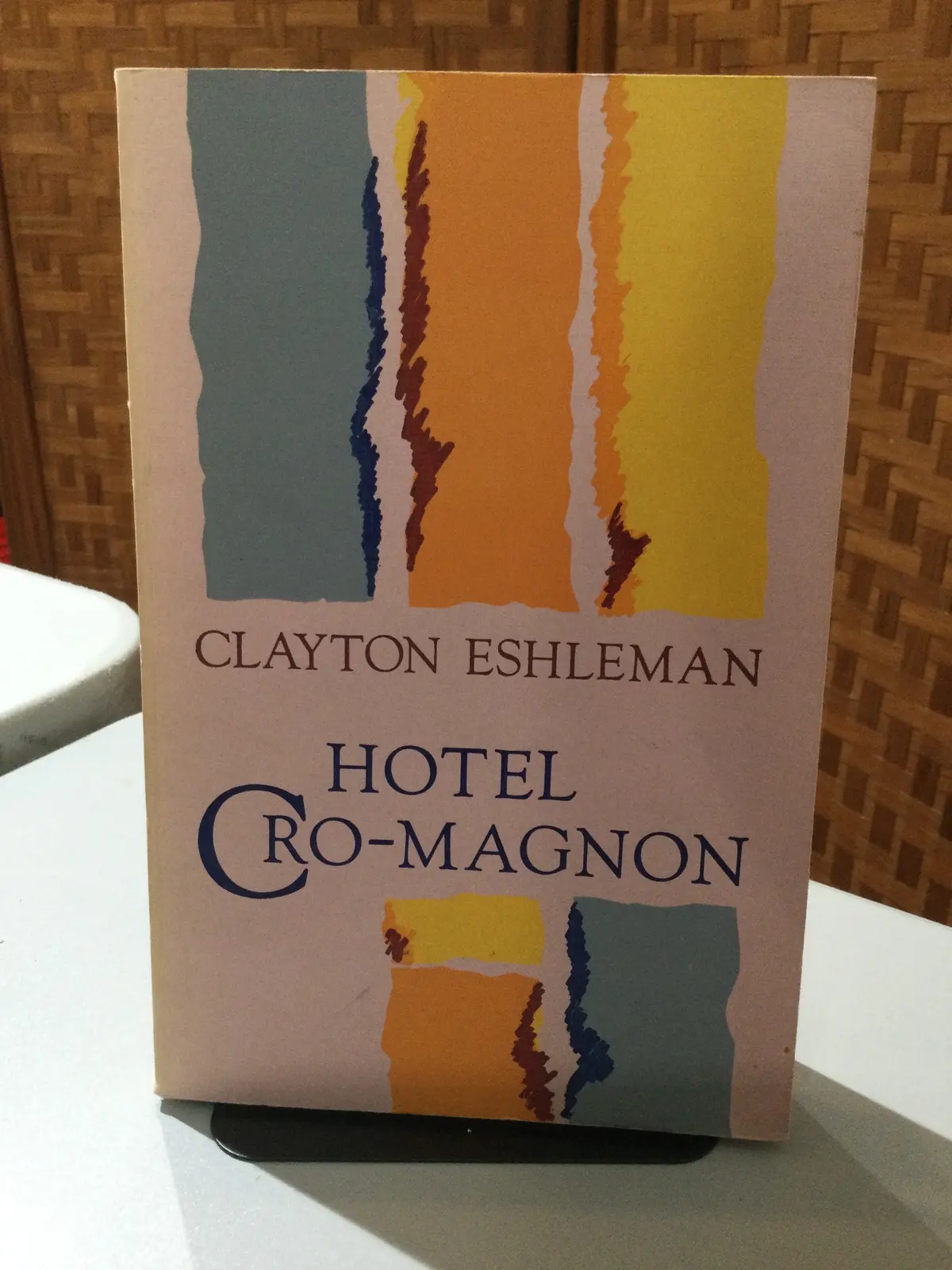 Eshleman, Clayton: Hotel Cro-Magnon [Used Paperback] 1