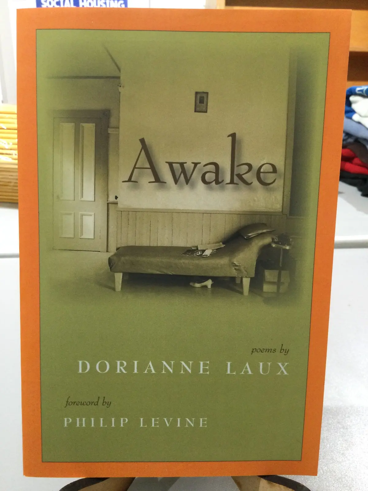[Rare] Laux, Dorianne: Awake [Used Paperback] 1