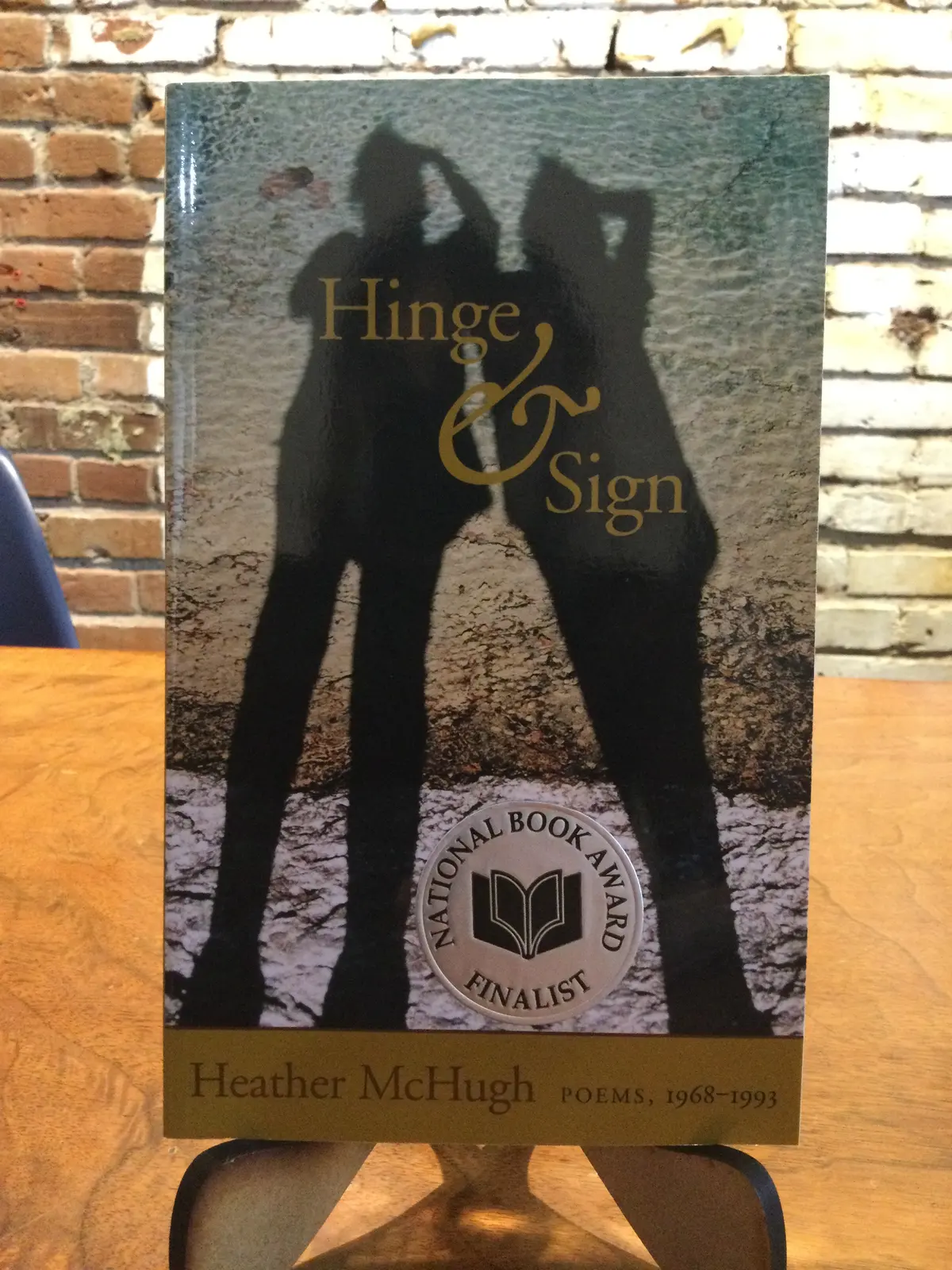 Mchugh, Heather: Hinge & Sign: Poems, 1968-1993 [Used Paperback] 1