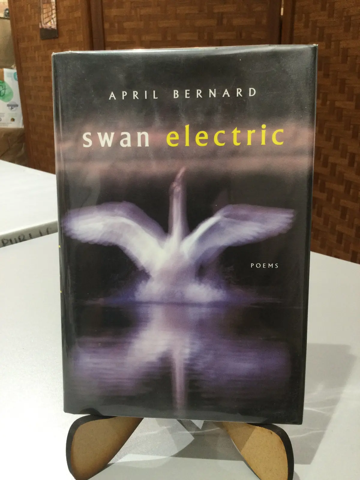 Bernard, April: Swan Electric [Used Hardcover] 1